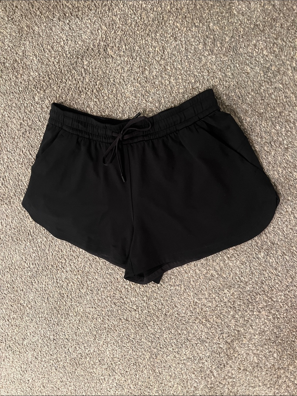 Lululemon jersey cotton black shorts. Small